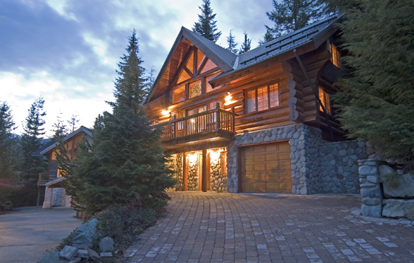 Sally Warner - RE/MAX Sea to Sky Real Estate Whistler | 7015 Nesters Rd #106, Whistler, BC V0N 1B7, Canada | Phone: (604) 932-7741