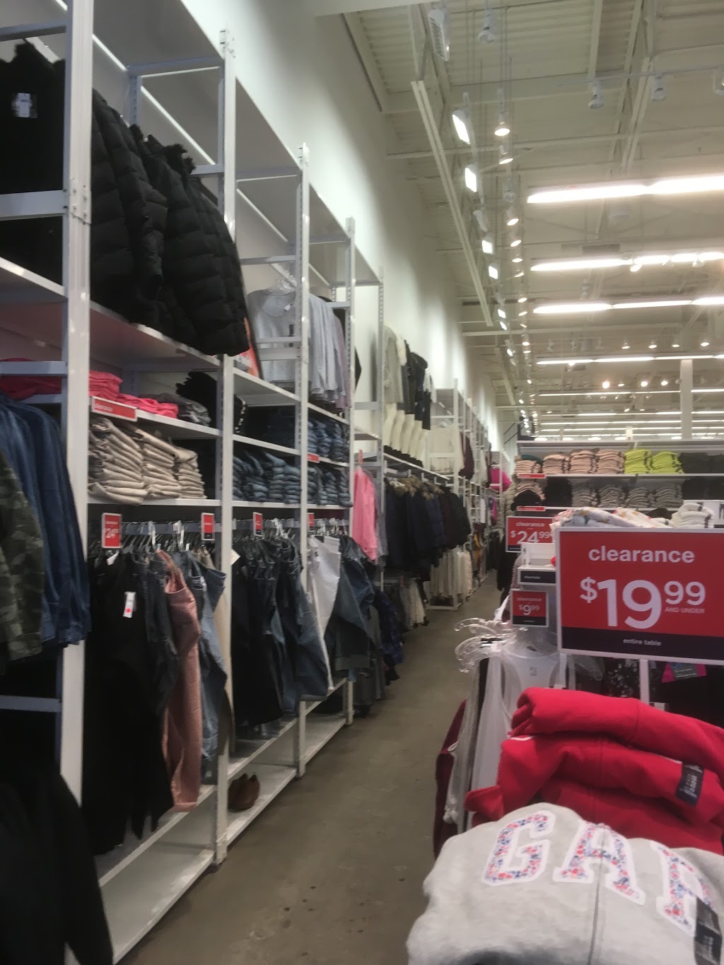Gap Outlet | 8180 11 St SE, Calgary, AB T2H 3B5, Canada | Phone: (403) 253-8472