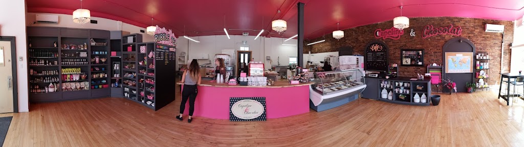 Capeline & Chocolat | 48 Rue Principale, Bedford, QC J0J 1A0, Canada | Phone: (450) 248-0881