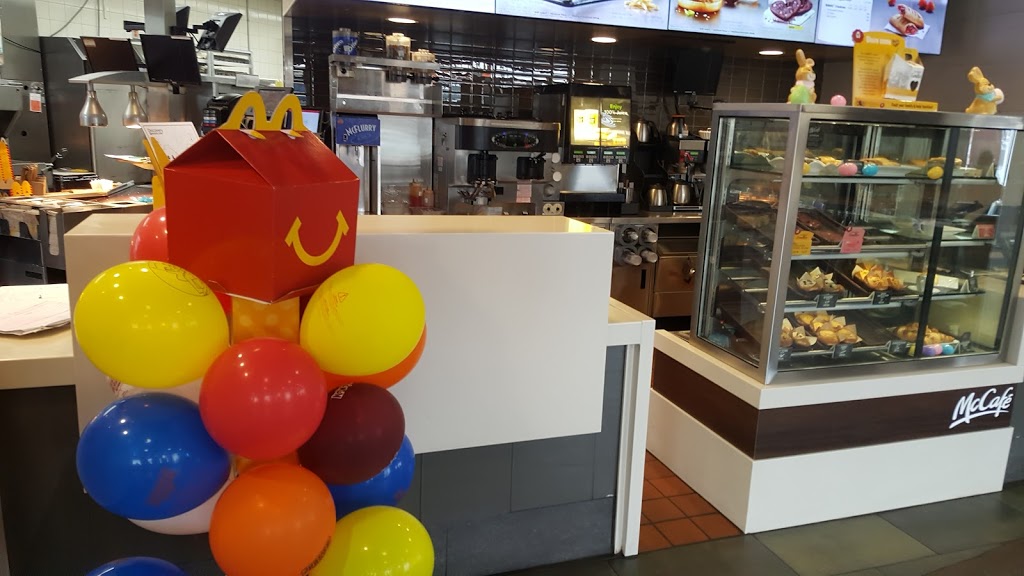 McDonalds | 33 Heritage Meadows Way SE #1400, Calgary, AB T2H 3B8, Canada | Phone: (403) 663-4395