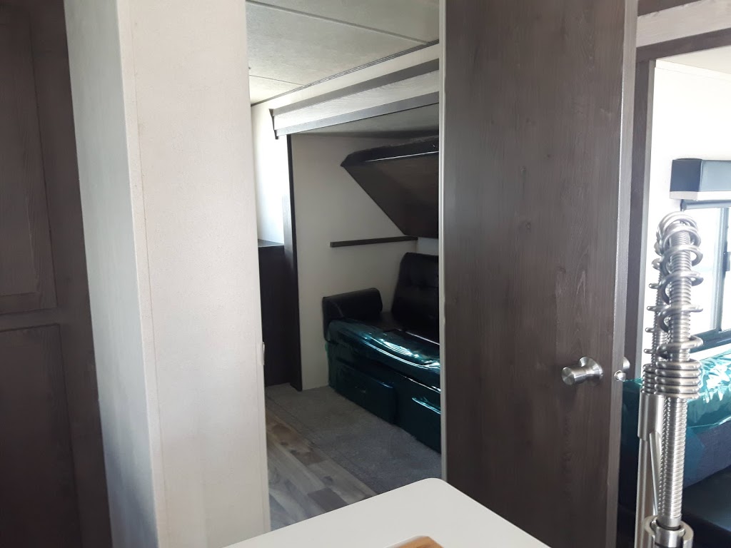 Heidis RV Superstore | 3982 Hwy 11 South, Oro-Medonte, ON L0L 1T0, Canada | Phone: (705) 487-2214