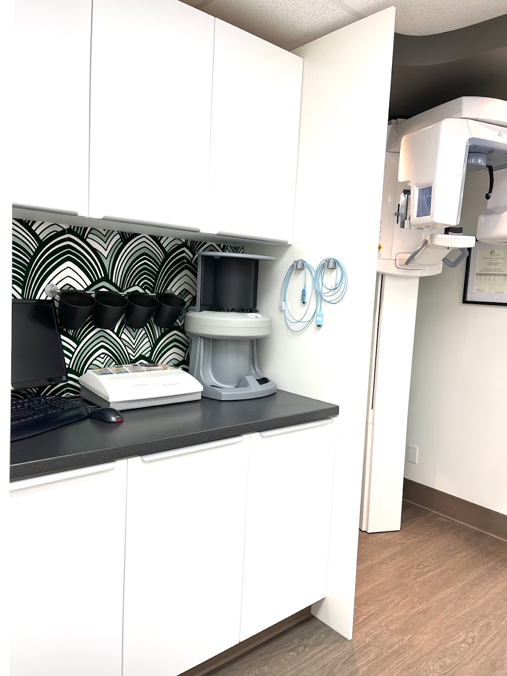 Dr. Dirk Thompson | 1228 Kensington Rd NW #110, Calgary, AB T2N 3P7, Canada | Phone: (403) 283-4252