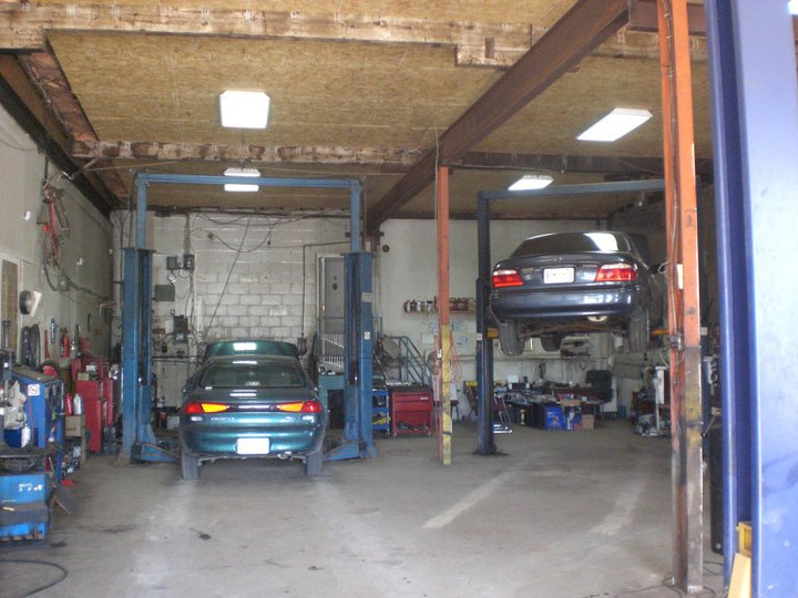 First (1st) Auto Service Inc | car repair | 965 Walker Rd, Windsor, ON N8Y 2N6, Canada | 5192541487 OR +1 519-254-1487