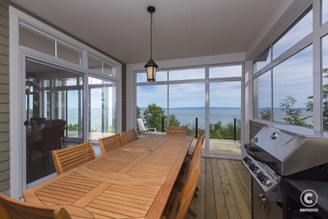 Chalet lAquitaine | Petite-Rivière-Saint-François, QC G0A 2L0, Canada | Phone: (450) 659-8644