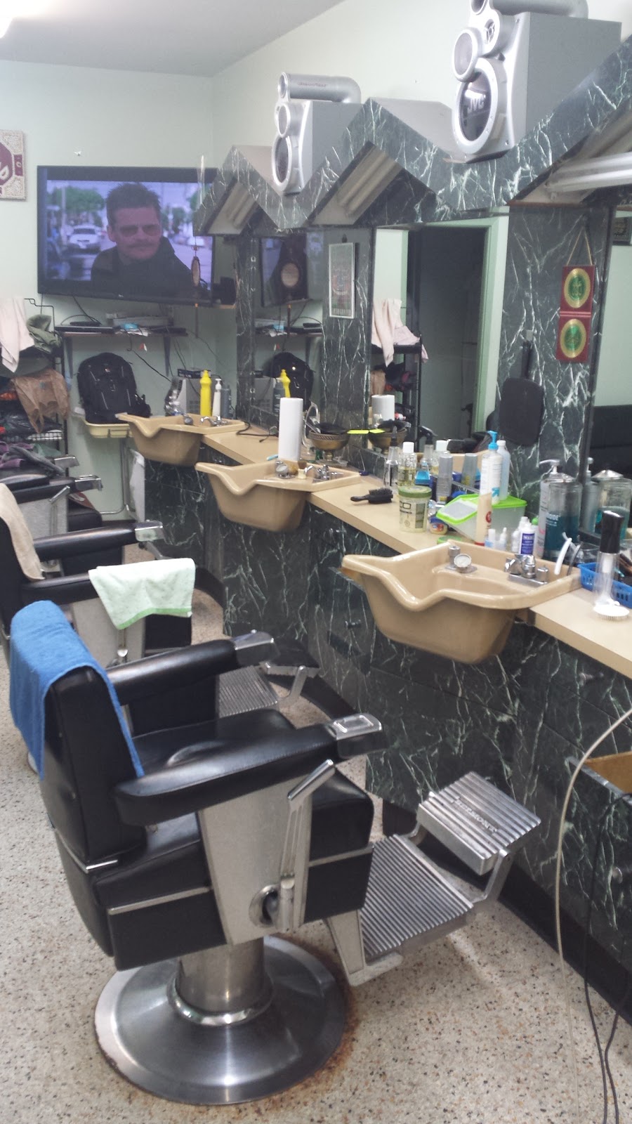 Salon Jaafar | 1690 Av Dollard, LaSalle, QC H8N 1T8, Canada | Phone: (514) 368-8686