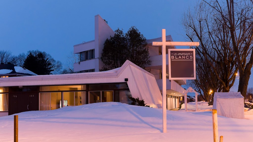 Les Appartements Blancs | 3 Rue Ferland, 5 rue Ferland, 106, 108 Chemin Sainte-Anne, Sorel-Tracy, QC J3P 3C6, Canada | Phone: (514) 778-9133