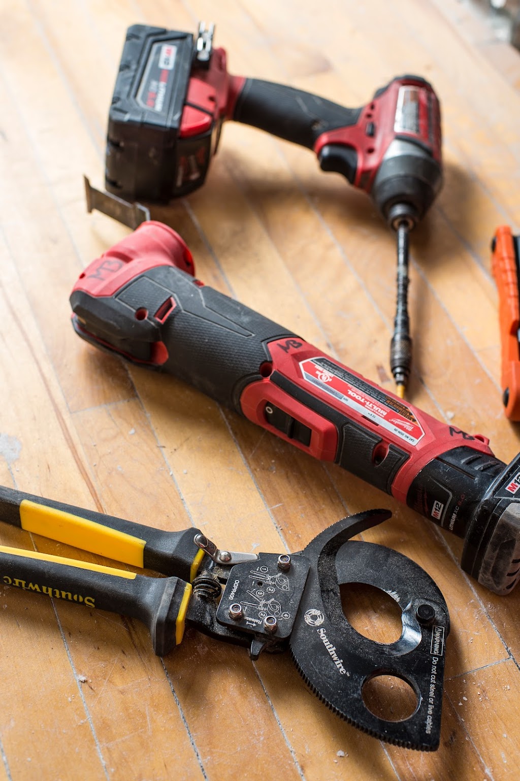 Experts Panneaux Électriques | Erco | 3410 Boulevard Saint-Elzéar O Suite 707, Laval, QC H7T 2W1, Canada | Phone: (438) 700-9157