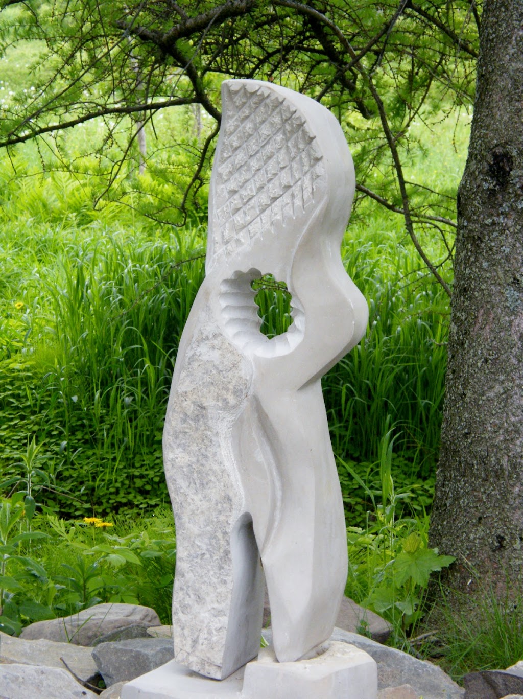 Marc Côté sculpteur sur pierre | 44 Chemin du Vieux Quai, Cap-Saint-Ignace, QC G0R 1H0, Canada | Phone: (418) 246-3614