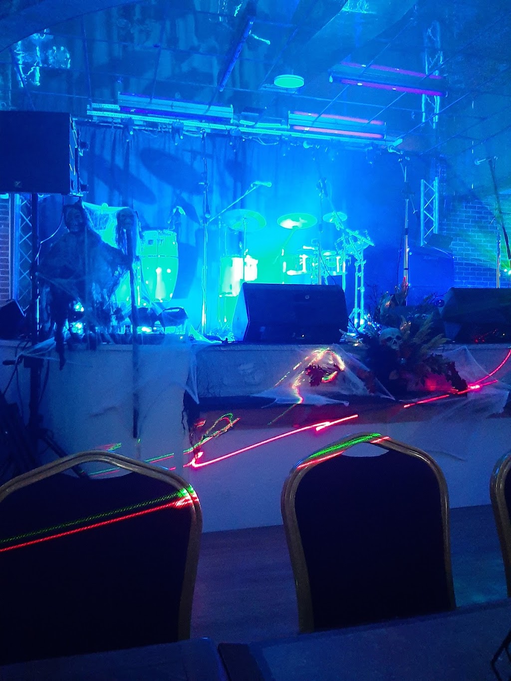 Mojitos Pub | 12411 King George Blvd, Surrey, BC V3V 3K3, Canada | Phone: (778) 223-6936