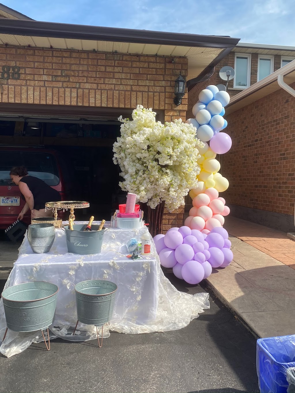 Balloonz By Madz (Formerly Balloons & Blooms T.O) | 8440 York Regional Rd 27, Woodbridge, ON L4H 0A7, Canada | Phone: (647) 990-0195
