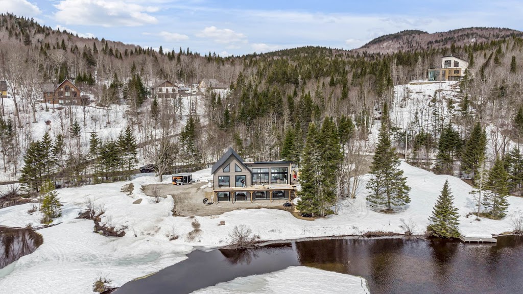 Villa du Lac Poulin | 36 Chem. Fleming, Lac-Beauport, QC G3B 0E3, Canada | Phone: (418) 573-0646