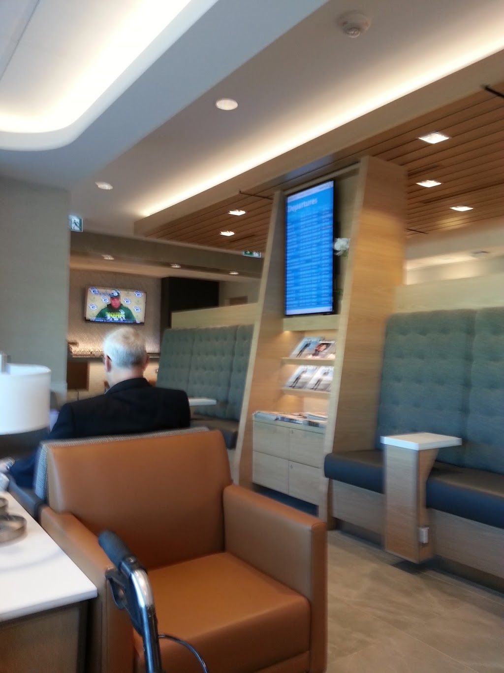 American Airlines Admirals Club | 6301 Silver Dart Dr, Mississauga, ON L5P 1B2, Canada | Phone: (800) 433-7300