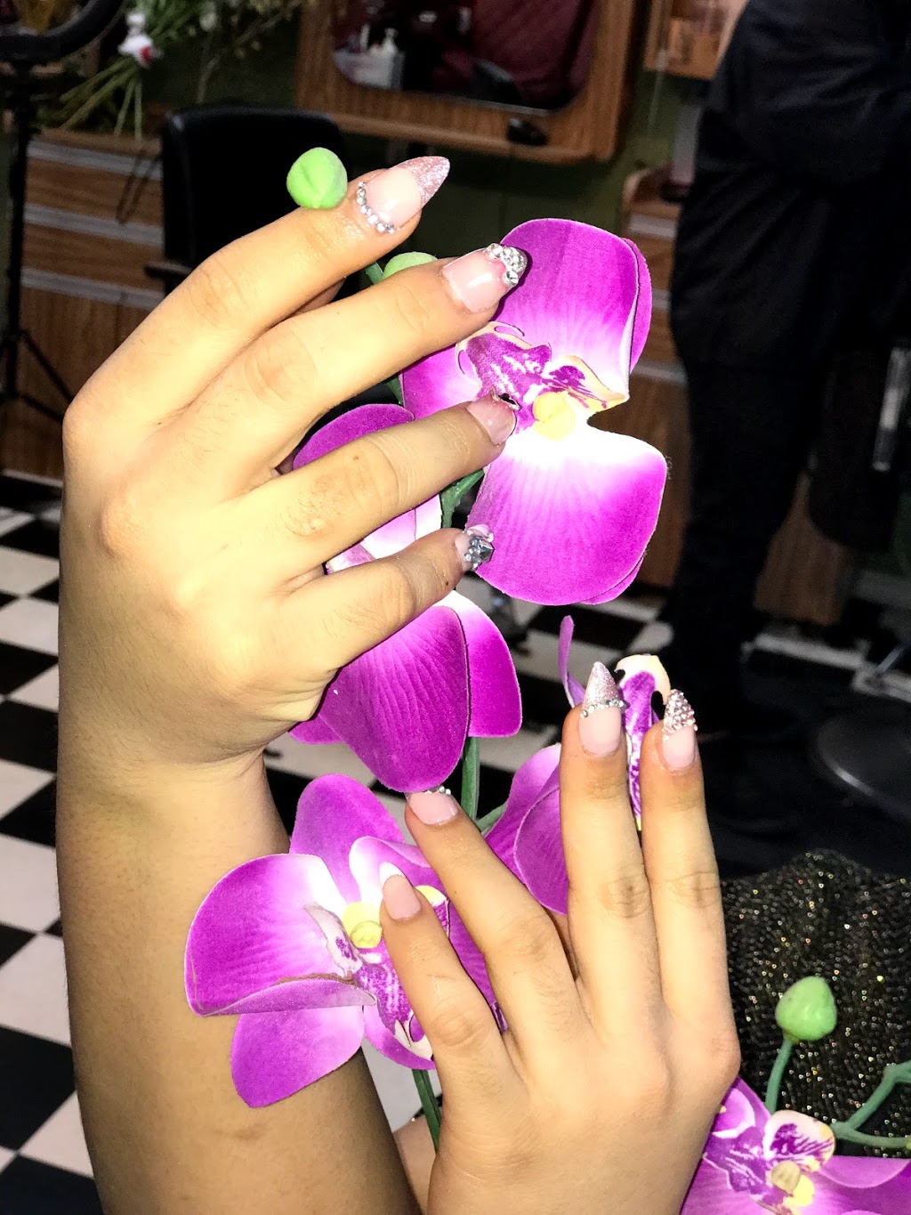 Fancy Look Nails & Hair | 10117 Whalley Blvd, Surrey, BC V3T 4G1, Canada | Phone: (604) 957-0353