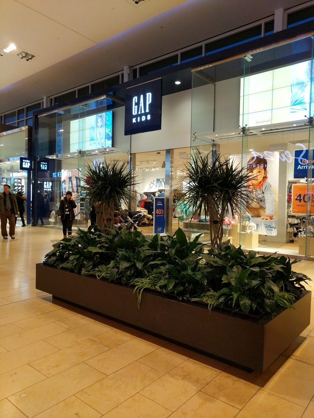 GapKids | 3401 Dufferin Street, Toronto, ON M6A 2T9, Canada | Phone: (416) 783-2995