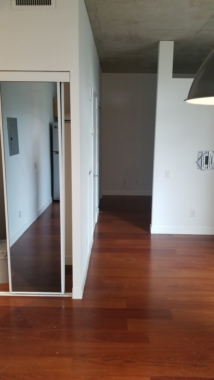1 Day Painting | 47 Syracuse Crescent, Scarborough, ON M1E 2G7, Canada | Phone: (647) 531-3720
