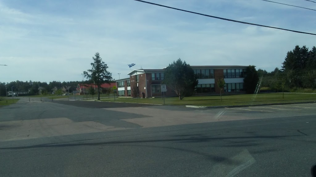École Saint-Jean-De-Bégin | 108 Rue Tremblay, Bégin, QC G0V 1B0, Canada | Phone: (418) 672-4704