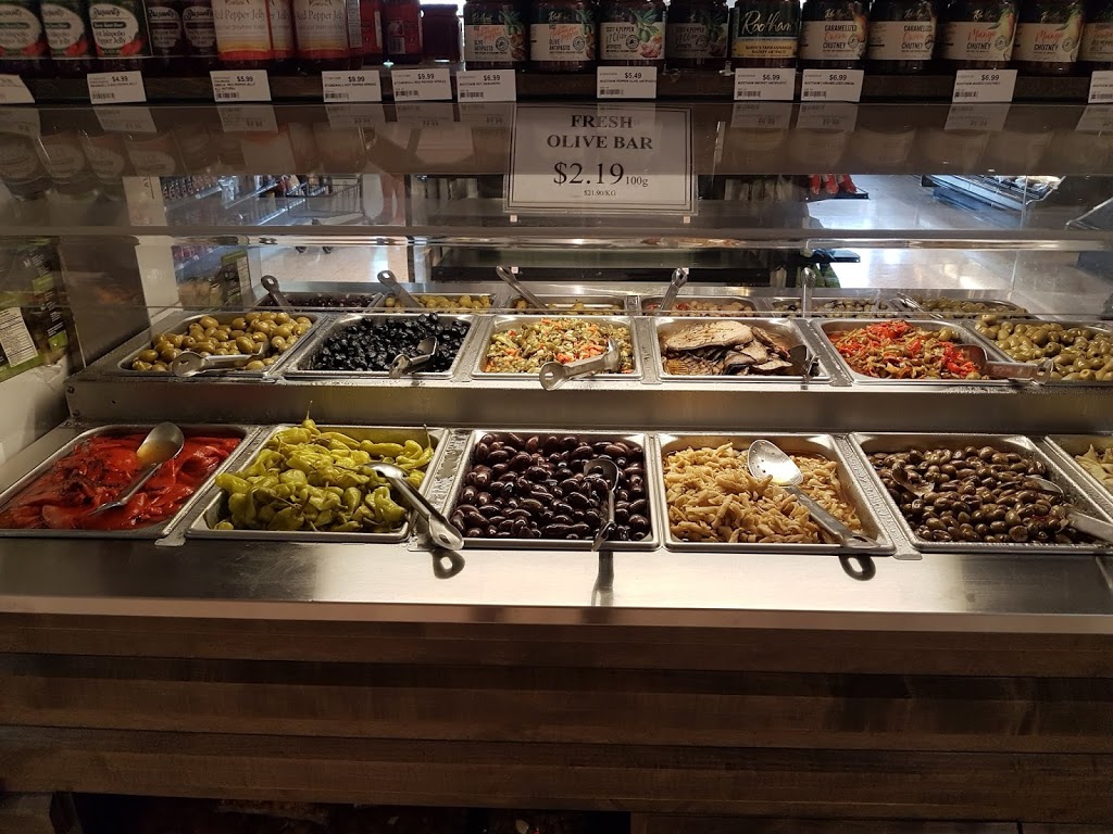 Cousins Market | 1215 Hurontario St, Mississauga, ON L5G 3H2, Canada | Phone: (905) 278-7575
