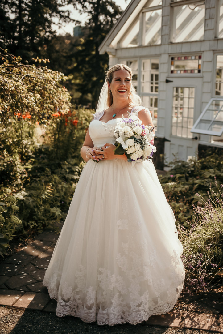 Kelsey Lageri Photography | 3737 Dallimore Rd, Victoria, BC V9C 3X5, Canada | Phone: (778) 678-4582