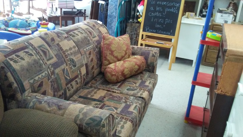 Depano Meubles | 10 A Avenue de Gaspé E, Saint-Jean-Port-Joli, QC G0R 3G0, Canada | Phone: (418) 598-2012