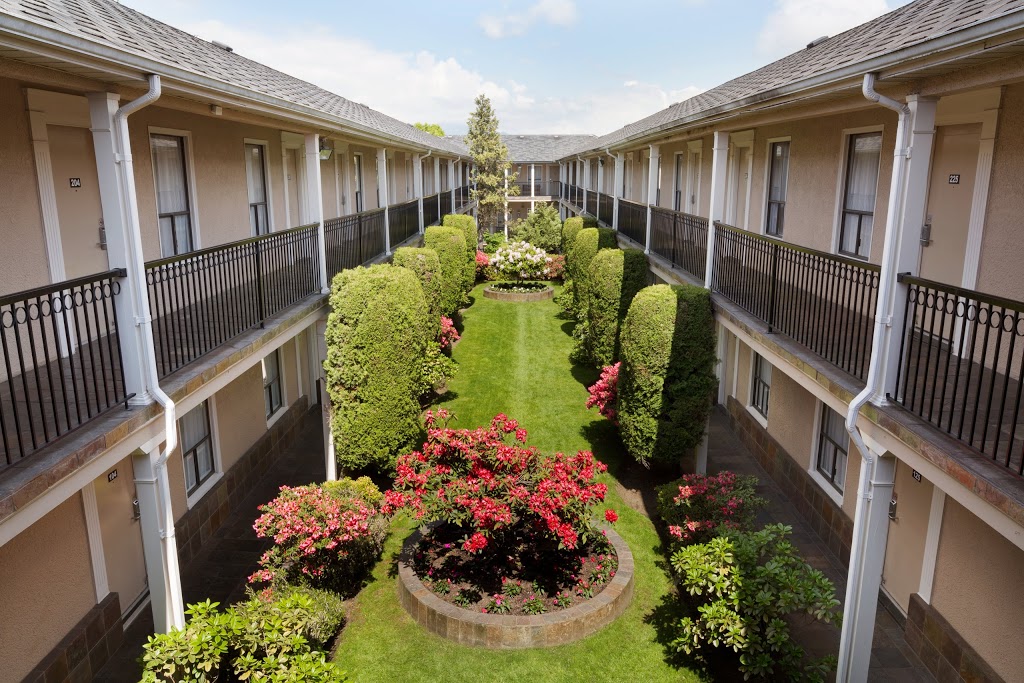 Days Inn by Wyndham Vancouver Metro | 2075 Kingsway, Vancouver, BC V5N 2T2, Canada | Phone: (604) 876-5531