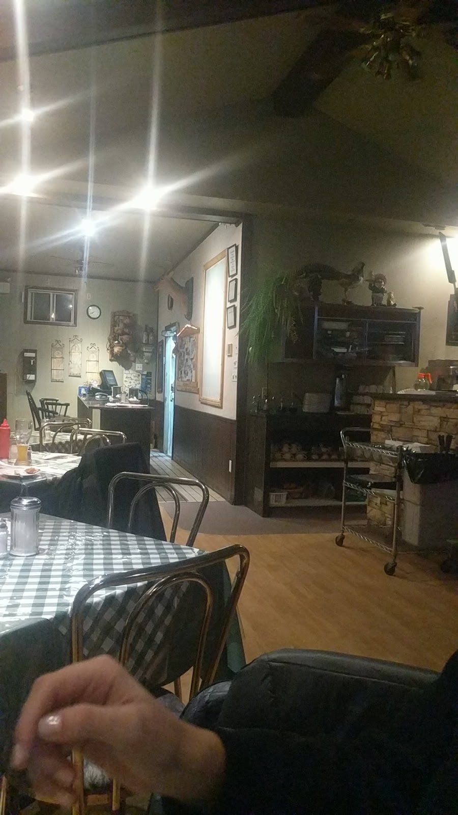 Restaurant Elios Pizzeria | 600 QC-349, Saint-Alexis-des-Monts, QC J0K 1V0, Canada | Phone: (819) 265-3499