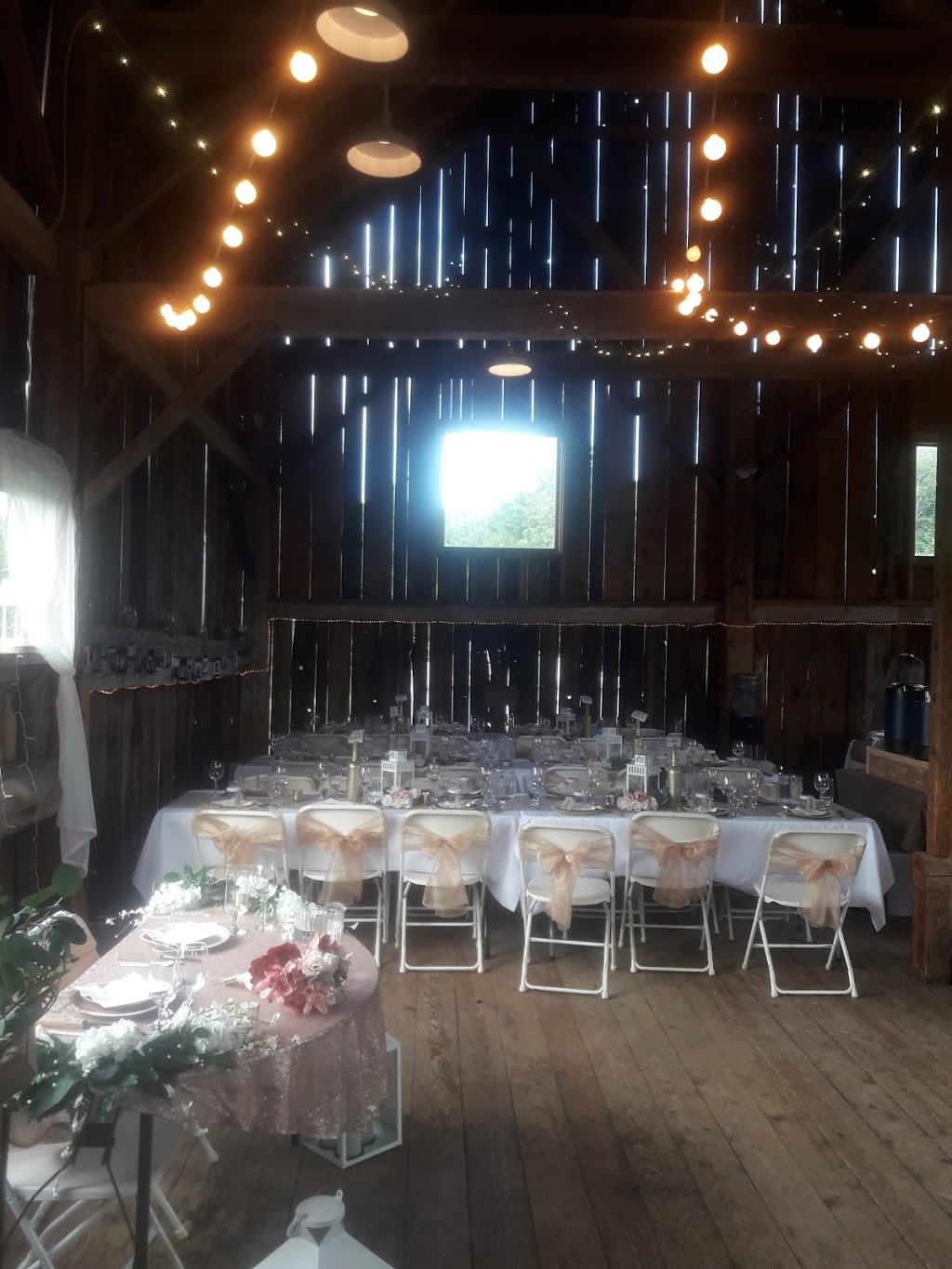 Hillside Farm | 2295 ON-60, Huntsville, ON P1H 2J6, Canada | Phone: (705) 635-1183
