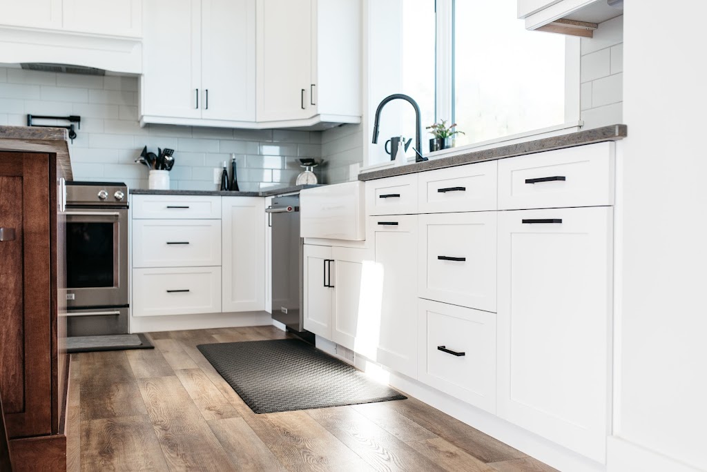 McCully Cabinets | 127 Milligan Ln, Napanee, ON K7R 3Z4, Canada | Phone: (613) 354-2266