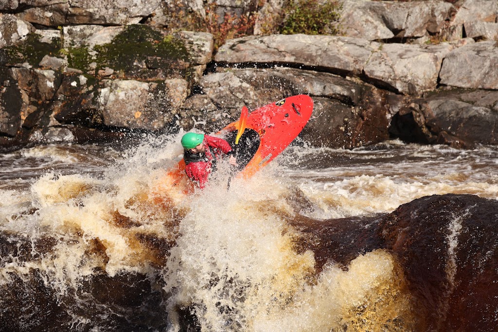 Institut de Kayak Hoomau | 1031 Rue Principale, Saint-Stanislas, QC G8L 7A5, Canada | Phone: (418) 719-3909
