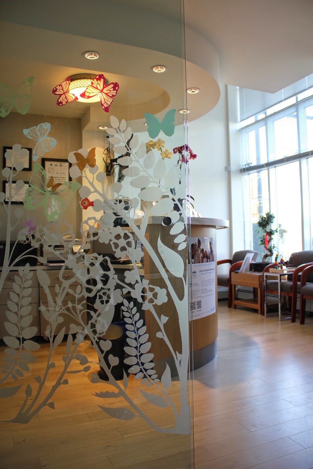 False Creek Pure Dental | 303 W 2nd Ave, Vancouver, BC V5Y 0B4, Canada | Phone: (604) 877-1712