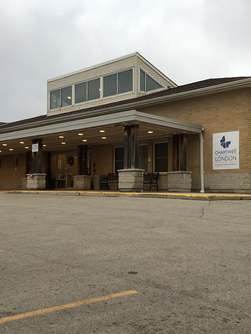 Chartwell London Long Term Care Residence | 2000 Blackwater Rd, London, ON N5X 4K6, Canada | Phone: (519) 434-2727