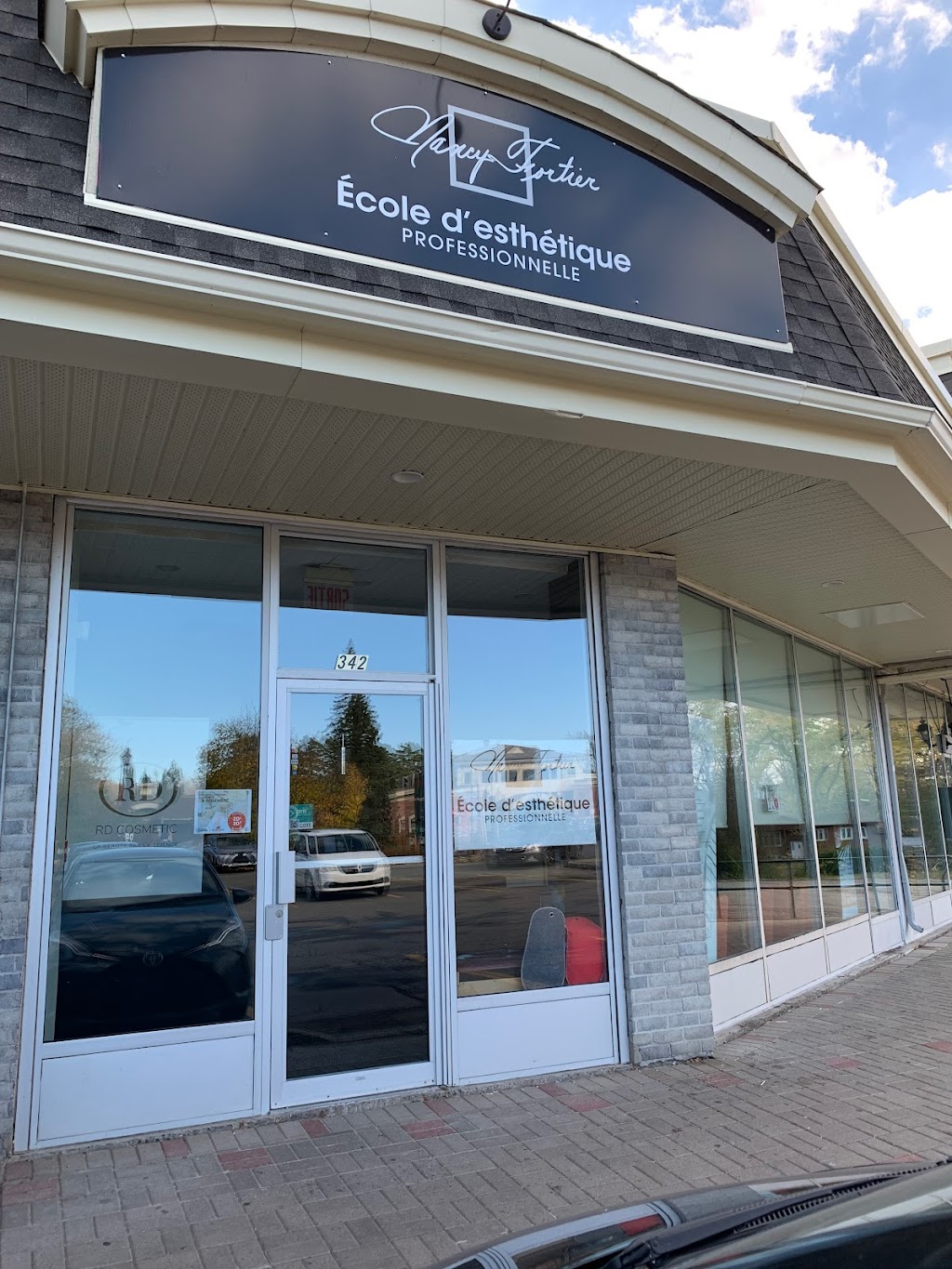Amelie Dupuis Masso | 342 Chem. de la Grande-Côte, Rosemère, QC J7A 1K3, Canada | Phone: (438) 884-7992