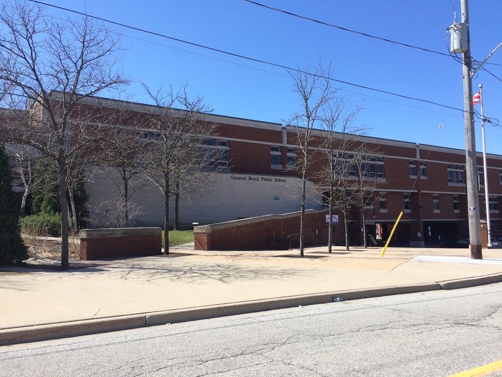 General Brock Public School | 3312 Sandwich St, Windsor, ON N9C 1B1, Canada | Phone: (519) 254-2571