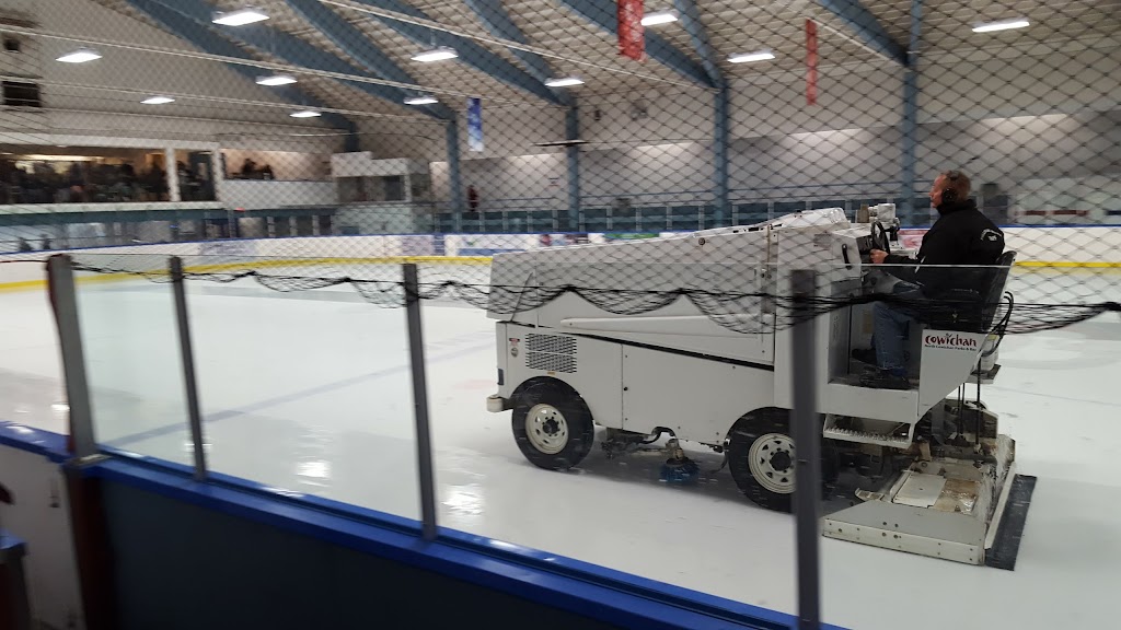 Fuller Lake Arena | 2876 Fuller Lake Rd, Chemainus, BC V0R 1K5, Canada | Phone: (250) 246-3811