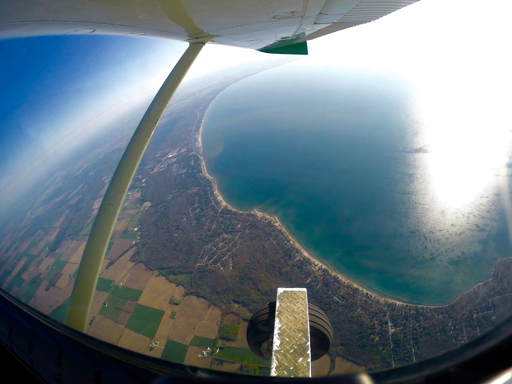 Skydive Wasaga Beach Inc | 1888 Klondike Park Rd, Wasaga Beach, ON L9Z 1L3, Canada | Phone: (844) 200-5674