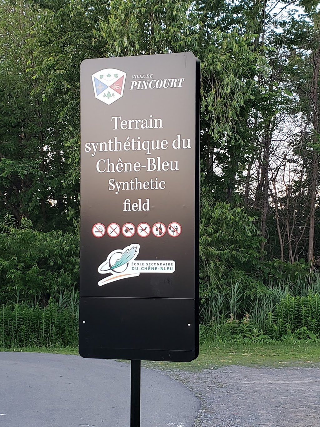 École secondaire du Chêne-Bleu | 225 Boulevard Pincourt, Pincourt, QC J7V 9T2, Canada | Phone: (514) 425-1166