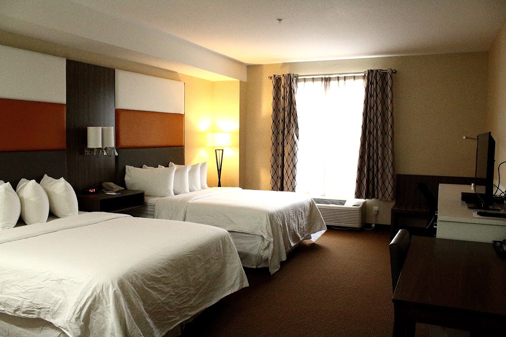 Southfort Inn | 140 Town Crest Rd, Fort Saskatchewan, AB T8L 0G7, Canada | Phone: (780) 589-2000