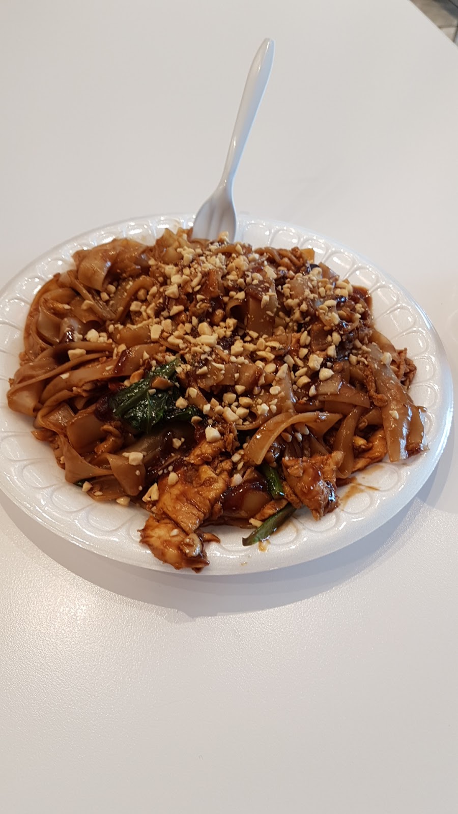 Thai Express | Manning Town Centre, 15367 37 St NW, Edmonton, AB T5Y 0S5, Canada | Phone: (587) 521-8819