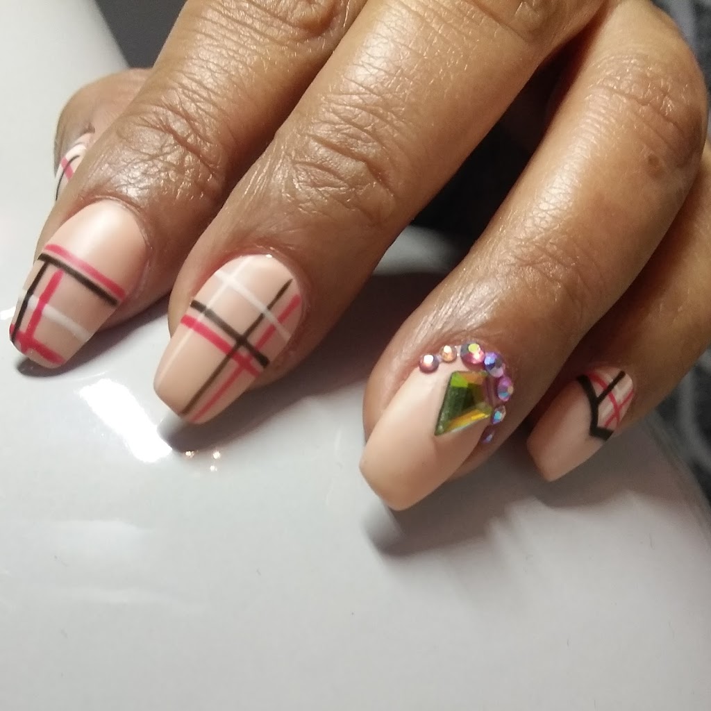 PINKY NAILS AND SPA | 1770 St Clair Ave W, Toronto, ON M6N 1J3, Canada | Phone: (416) 656-2520
