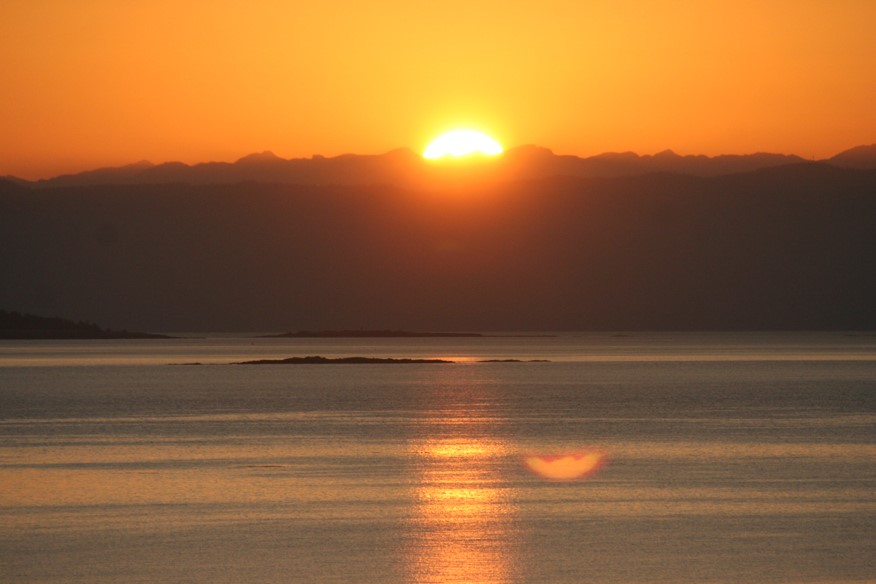 Island Views B & B | 5071 Seaview Dr, Bowser, BC V0R 1G0, Canada | Phone: (250) 757-9995