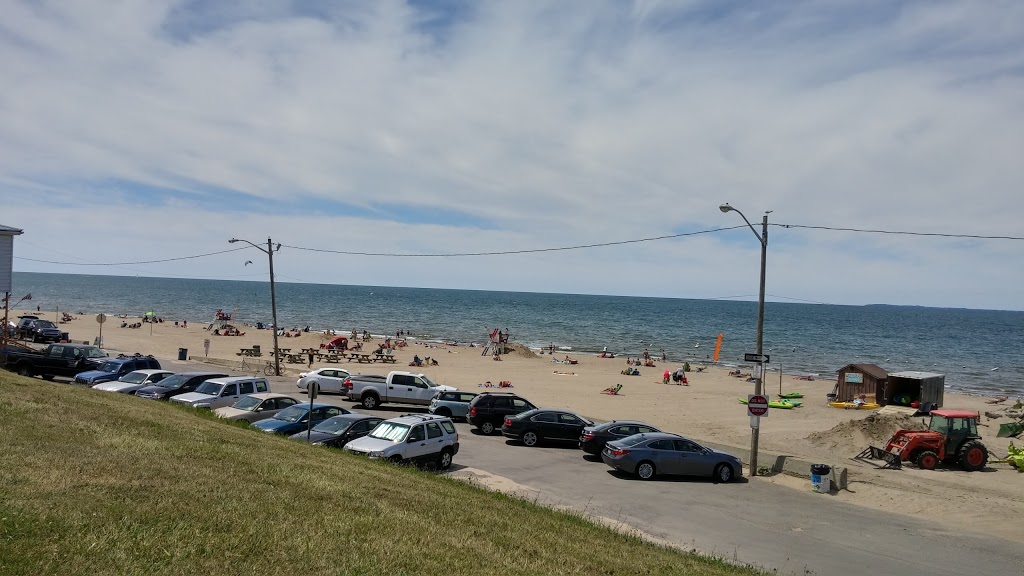 Hamburg Beach/ Town Park | 4420 Lake Shore Rd, Hamburg, NY 14075, USA | Phone: (716) 648-1817