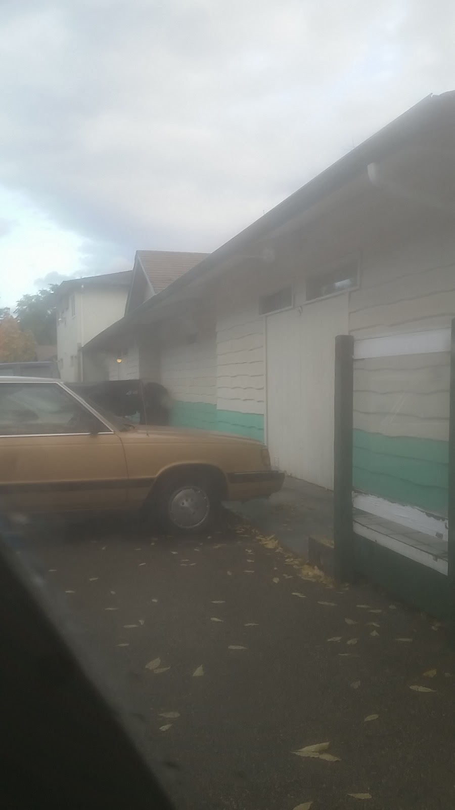 Airport Inn Lakeside | 11474 Petrie Rd, Lake Country, BC V4V 1Z9, Canada | Phone: (250) 766-2621