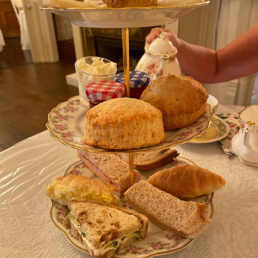The Lovely Teahouse | 2449 ON-11, Oro Station, ON L0L 2E0, Canada | Phone: (705) 333-3277