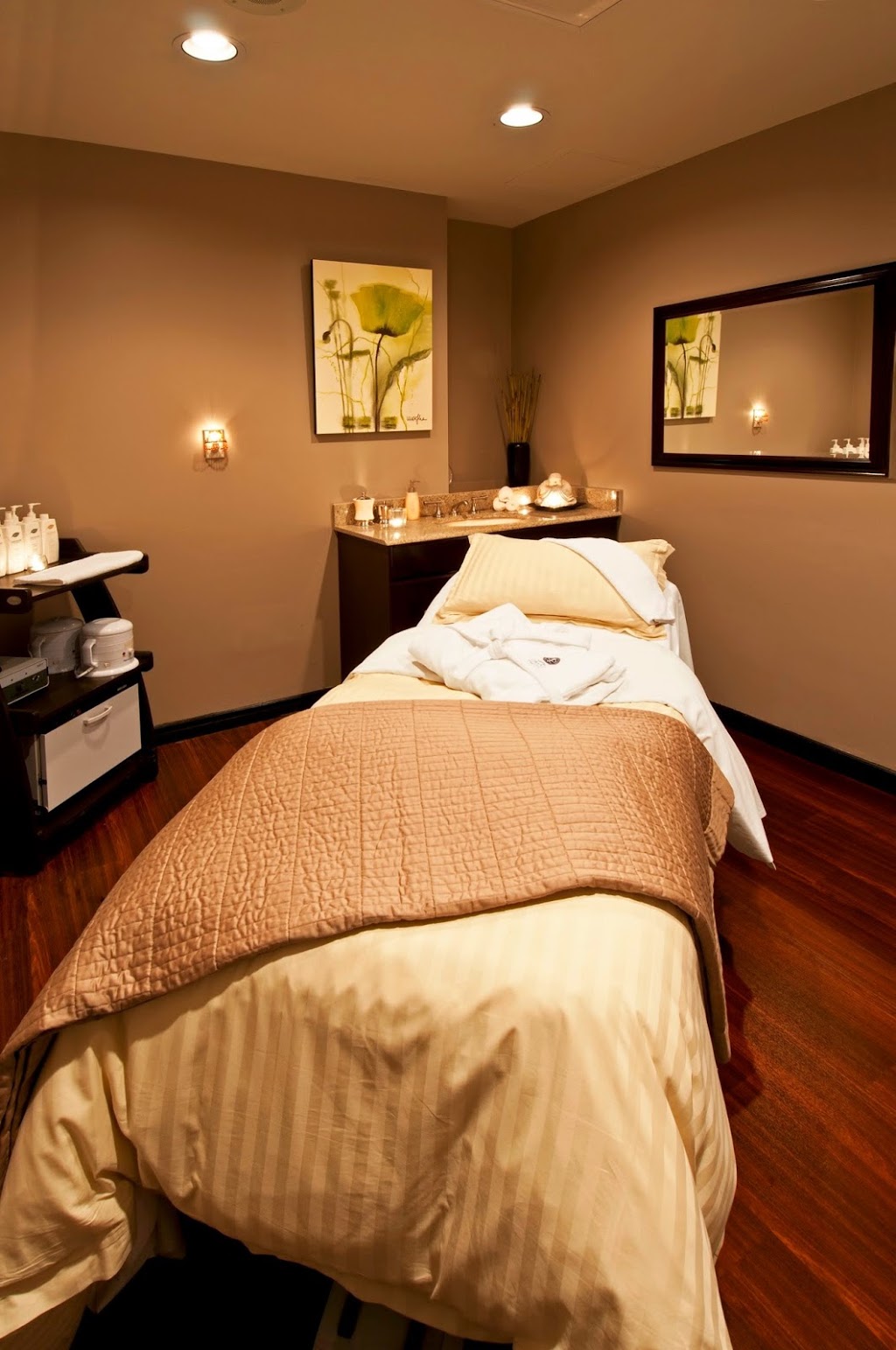 Hotel Grand Pacific | 463 Belleville St, Victoria, BC V8V 1X3, Canada | Phone: (250) 386-0450