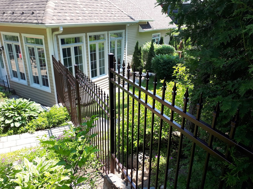 Clôture SoluNord | 128 Rue Larivière, Saint-Colomban, QC J5K 1E5, Canada | Phone: (514) 569-7729