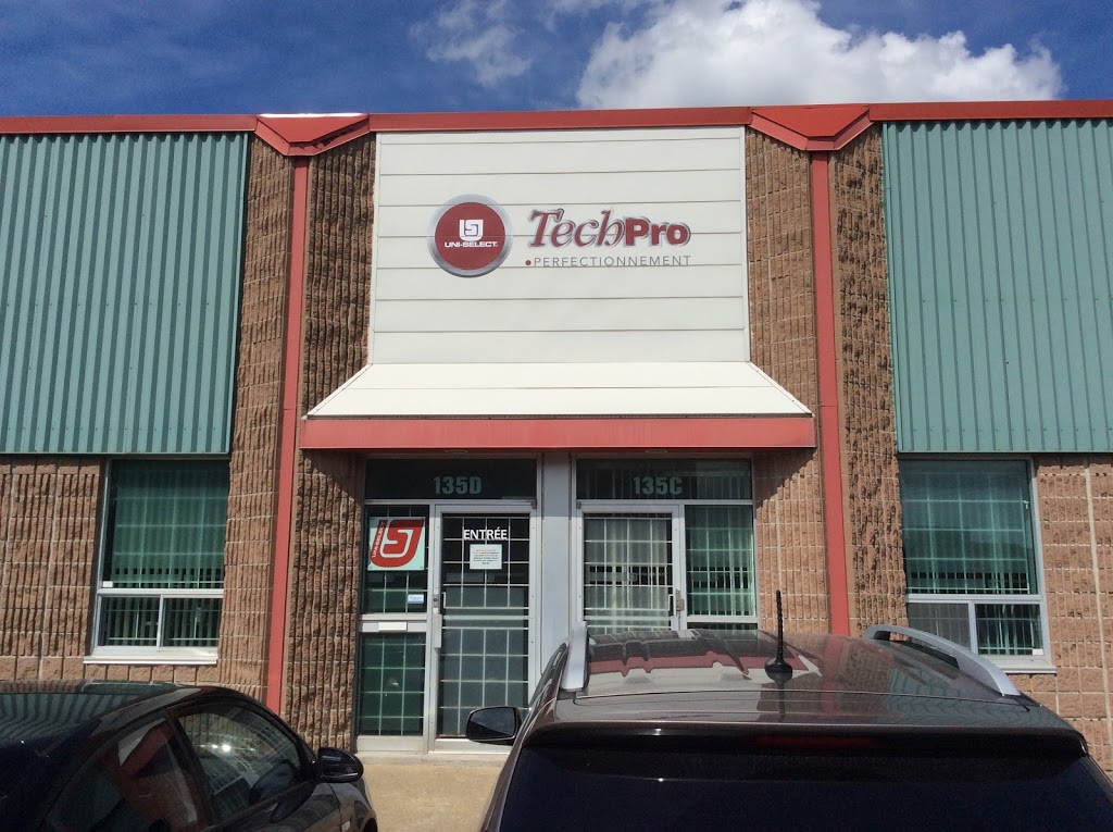 Center Development Techpro De Uni-Sélect | 135 D Chemin du Tremblay, Boucherville, QC J4B 7K4, Canada | Phone: (450) 641-4735