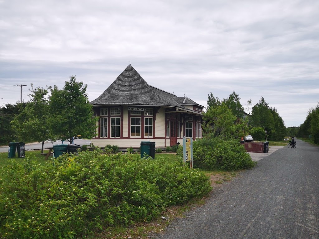 Tourist Information Bureau of Sainte-Agathe-Des-Monts | 24 Rue St Paul E, Sainte-Agathe-des-Monts, QC J8C 3M3, Canada | Phone: (819) 326-0457