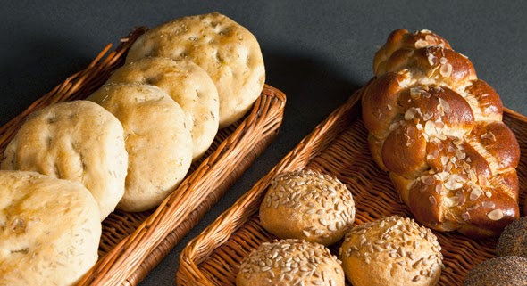 Riganellis Bakery Ltd | 16 Ormond St S, Thorold, ON L2V 1Y1, Canada | Phone: (905) 227-1156