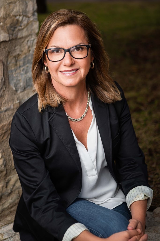 Corinne Byggdin Royal Lepage | 17 McKay Ct, Dundas, ON L9H 6P1, Canada | Phone: (905) 518-5443