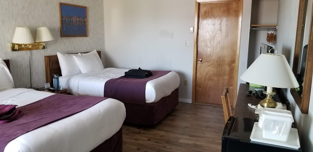 Dutch Inn | 73 Main St, Cornwall, PE C0A 1H8, Canada | Phone: (902) 566-2211