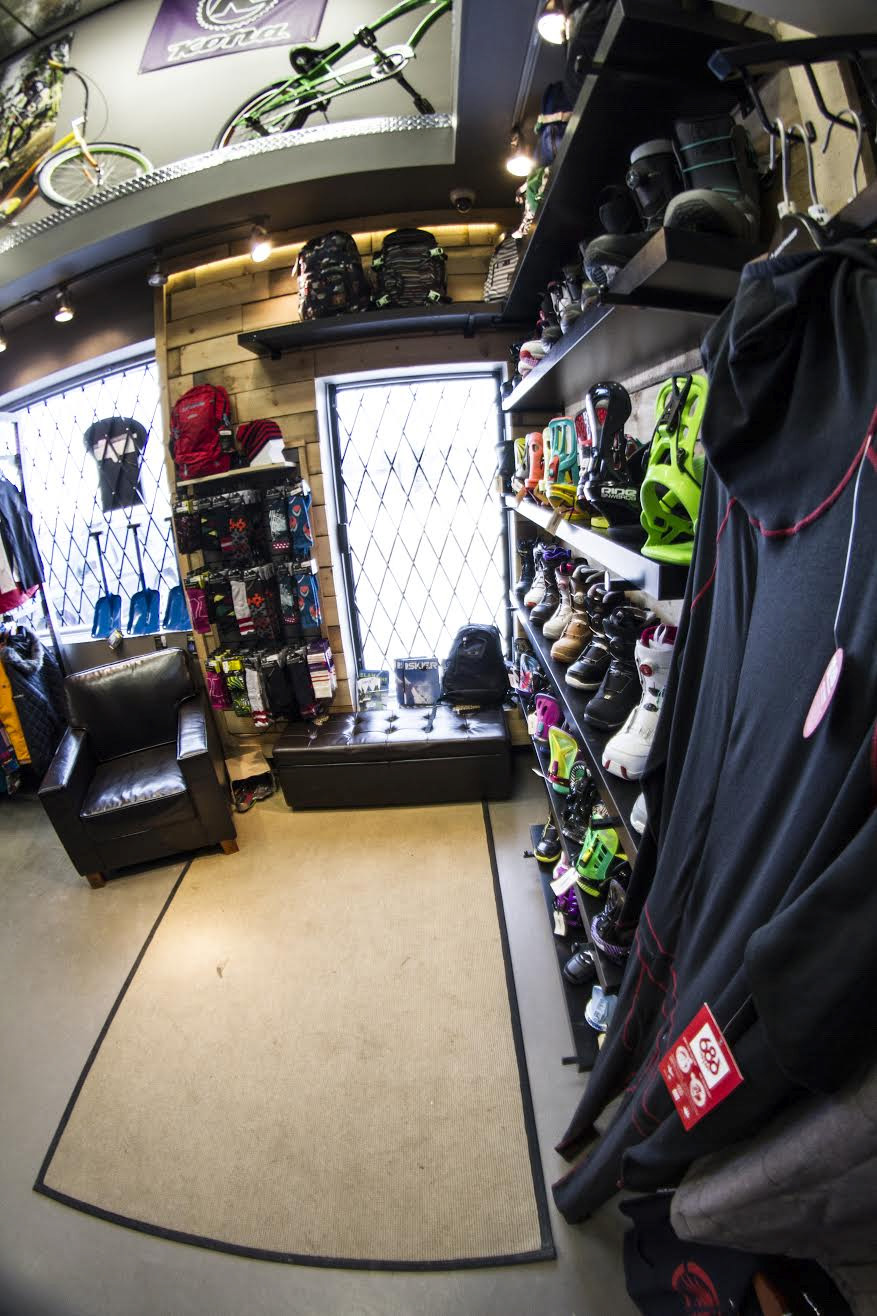 Mud, Sweat & Gears | 124 1 Ave E, Spruce Grove, AB T7X 2H4, Canada | Phone: (780) 571-2855